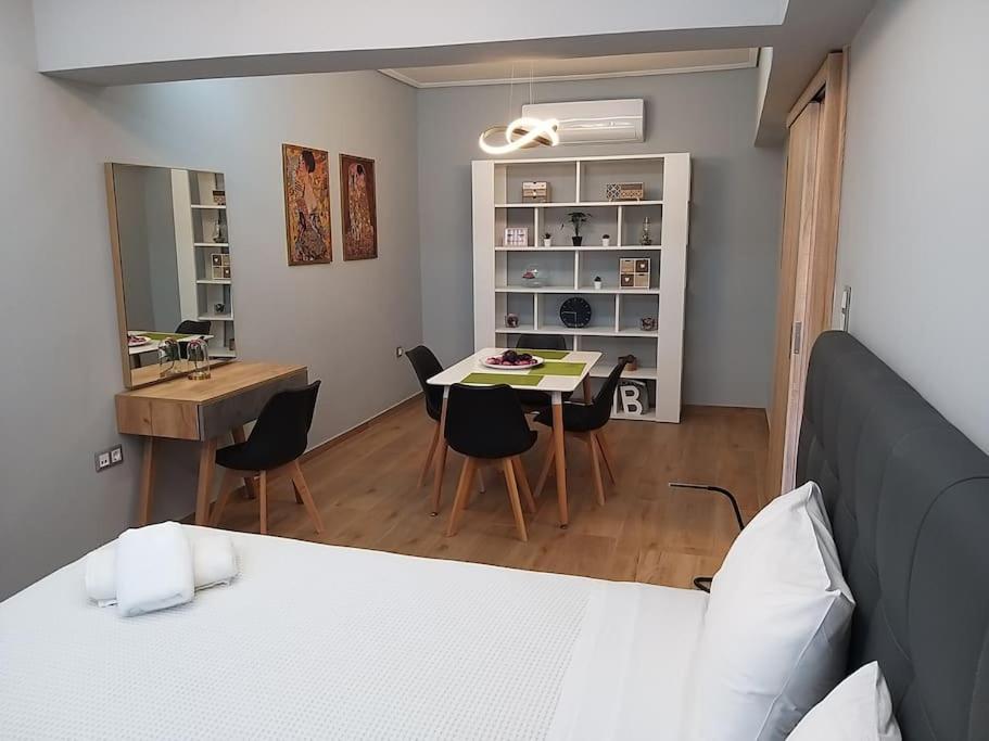 Апартаменты Urban House Aiolou Афины Экстерьер фото
